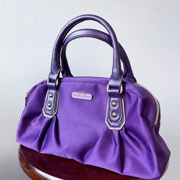 Very pretty vintage handbag from Victoria Secrete - Picture 3 of 3